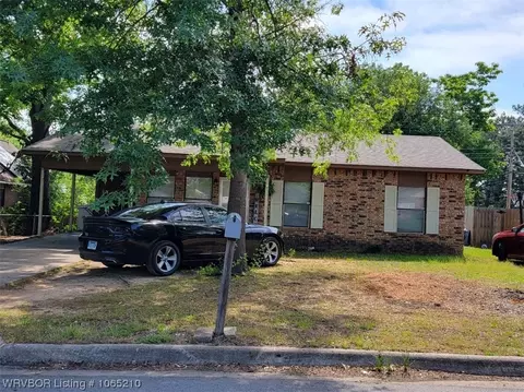 1406 15th Ter, Barling, AR 72923
