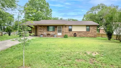 8122 Sebastian Lake Dr, Hackett, AR 72937