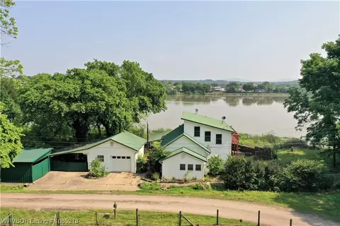 5906 Driftwood Ln, Ozark, AR 72949