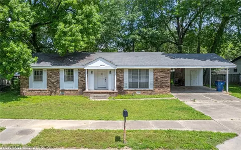 907 S 66th St, Fort Smith, AR 72903