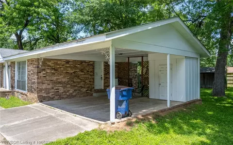 907 S 66th St, Fort Smith, AR 72903 photo 4