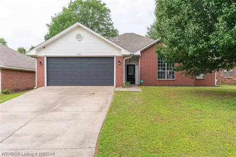 6304 Fallstone Rd, Fort Smith, AR 72916