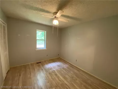 8246 Red Oak Dr, Ozark, AR 72949 photo 12