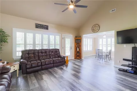 5817 Sue Ln, Lavaca, AR 72941 photo 4