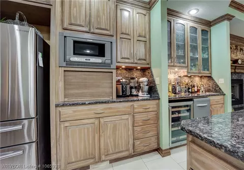 Kitchen - 5300 E Valley Rd, Fort Smith, AR 72903 photo 3 of 6