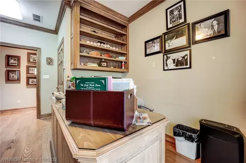 Bath - 5300 E Valley Rd, Fort Smith, AR 72903 photo 4 of 7