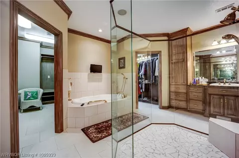 Bath - 5300 E Valley Rd, Fort Smith, AR 72903 photo 1 of 7