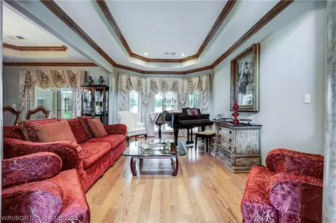 Living - 5300 E Valley Rd, Fort Smith, AR 72903 photo 5 of 6