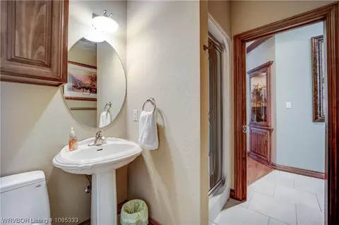 Bath - 5300 E Valley Rd, Fort Smith, AR 72903 photo 6 of 7