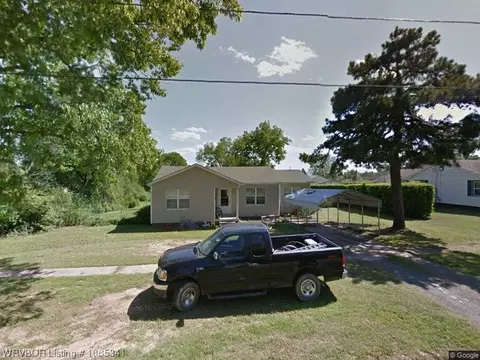 860 5th St, Booneville, AR 72927