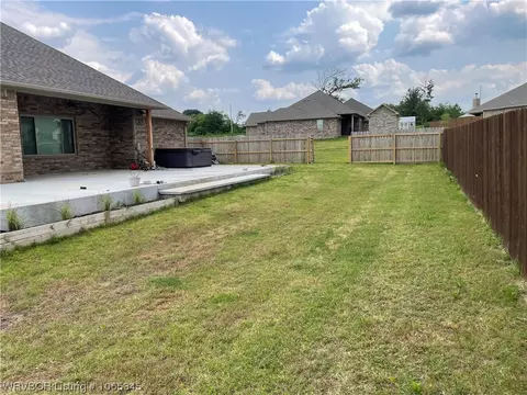 315 Stoneledge Dr, Lavaca, AR 72941 photo 2