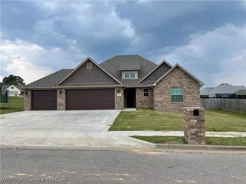 315 Stoneledge Dr, Lavaca, AR 72941