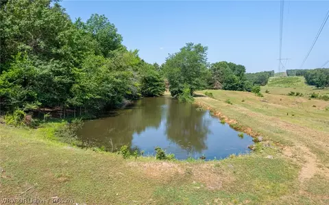 255 Gerald Holt, Hackett, AR 72937 photo 40