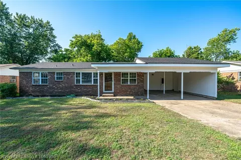 730 Hillside Dr, Fort Smith, AR 72908 photo 2