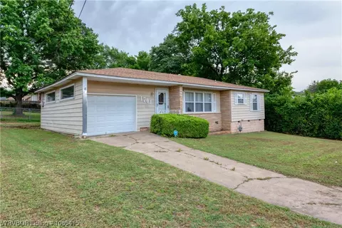 1701 S Boston St, Fort Smith, AR 72901 photo 3