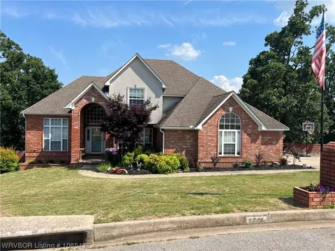 1816 Bunker Hill Dr, Van Buren, AR 72956