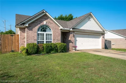706 Chateau Dr, Fort Smith, AR 72908 photo 2