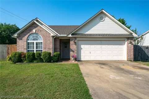 706 Chateau Dr, Fort Smith, AR 72908