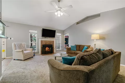 706 Chateau Dr, Fort Smith, AR 72908 photo 6