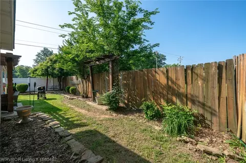 706 Chateau Dr, Fort Smith, AR 72908 photo 32