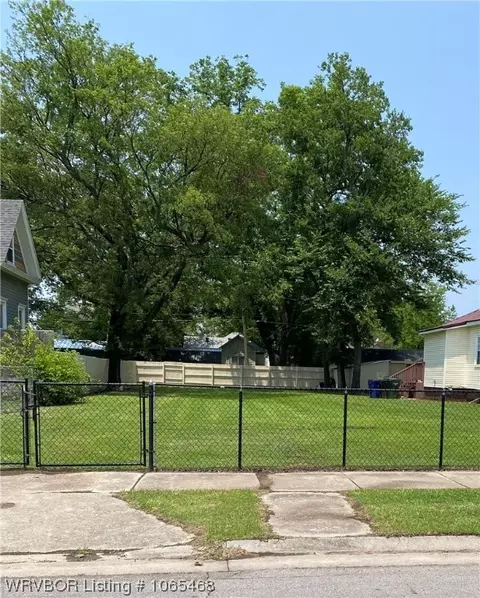 819 N 14th St, Fort Smith, AR 72904