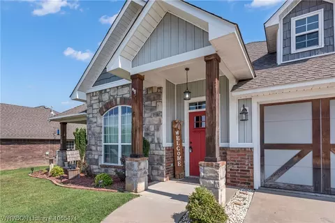726 Live Oak Dr, Greenwood, AR 72936