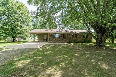 2824 Independence Rd, Cedarville, AR 72932