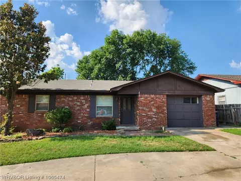 1615 S Savannah Dr, Fort Smith, AR 72901 photo 3