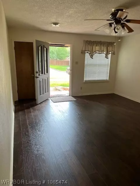 1615 S Savannah Dr, Fort Smith, AR 72901 photo 8