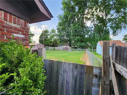 1615 S Savannah Dr, Fort Smith, AR 72901 photo 6