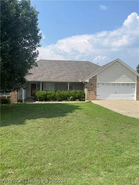 103 Beam Ln, Pocola, OK 74902
