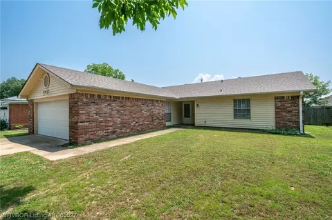 9208 Gary St, Fort Smith, AR 72903