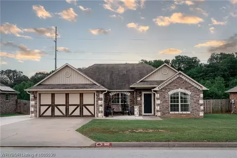 902 Shanna Dr, Van Buren, AR 72956