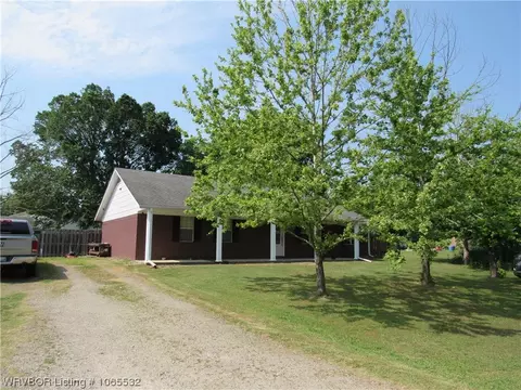 302 NW J St, Stigler, OK 74462