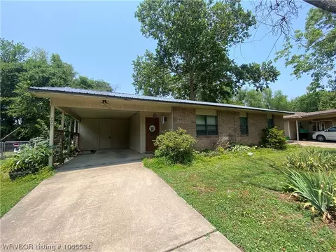 1201 28th Pl, Van Buren, AR 72956