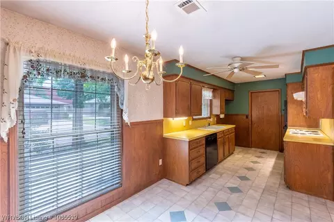 8001 Adam Dr, Fort Smith, AR 72903 photo 7