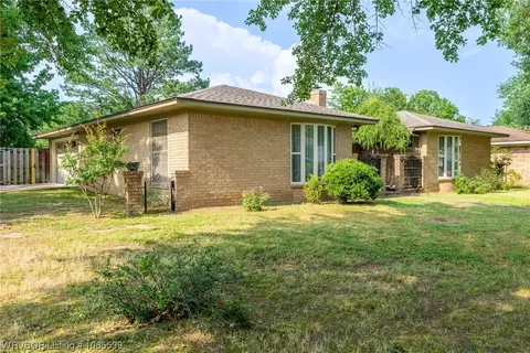 8001 Adam Dr, Fort Smith, AR 72903 photo 2