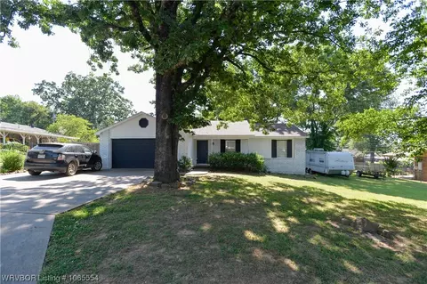 1104 4th Ter, Barling, AR 72923