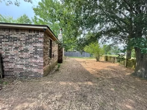 8913 S 30th St, Fort Smith, AR 72908 photo 2