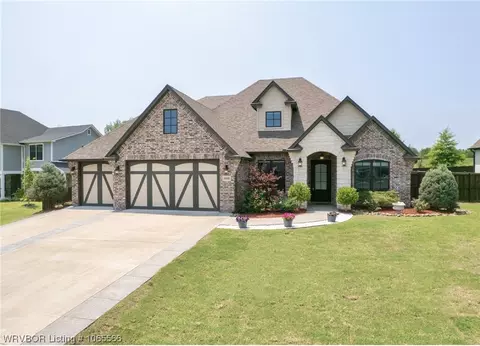8808 Rombauer Pt, Fort Smith, AR 72916