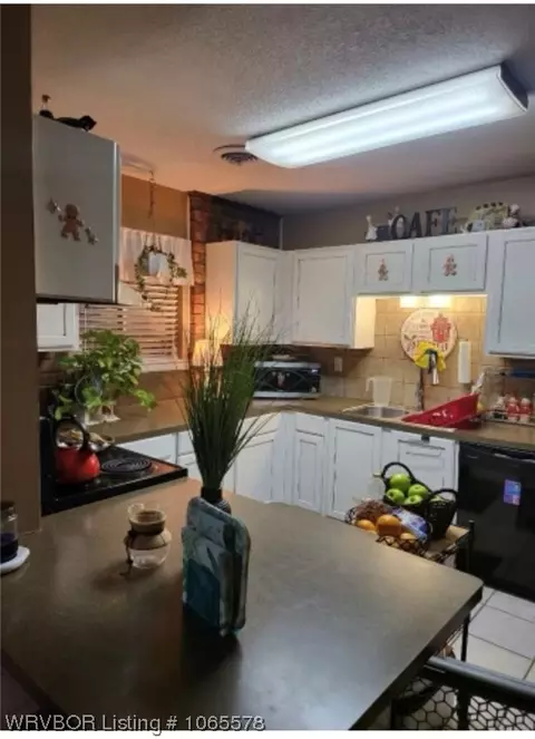 1500 S Albert Pike Ave #33, Fort Smith, AR 72903 photo 2