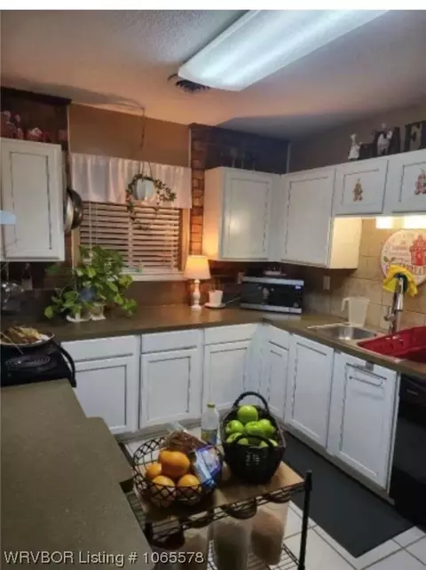 1500 S Albert Pike Ave #33, Fort Smith, AR 72903 photo 3