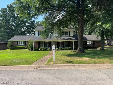 7601 Westminster Pl, Fort Smith, AR 72903