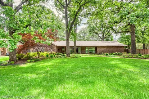 3524 Cliff Dr, Fort Smith, AR 72903