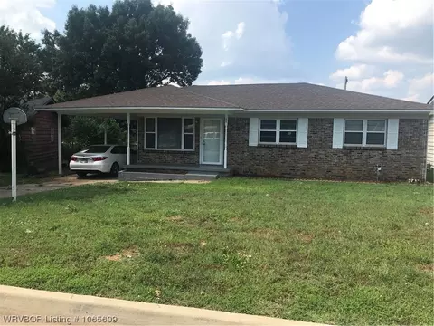 1613 Quincy St, Fort Smith, AR 72901
