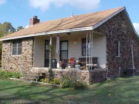 934 Mulberry Wire Rd, Mulberry, AR 72947