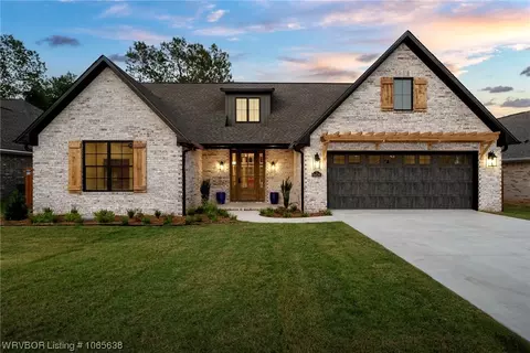 8429 Broadley Dr, Fort Smith, AR 72916