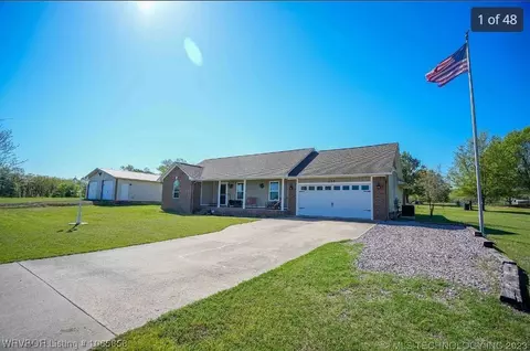 207 Smith St, Pocola, OK 74902