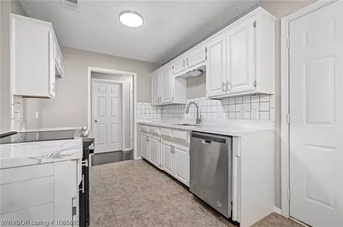 410 S Vine St, Hackett, AR 72937 photo 10
