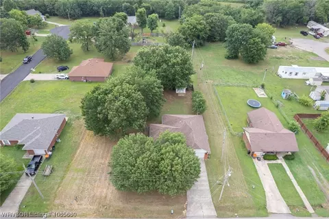 410 S Vine St, Hackett, AR 72937 photo 31